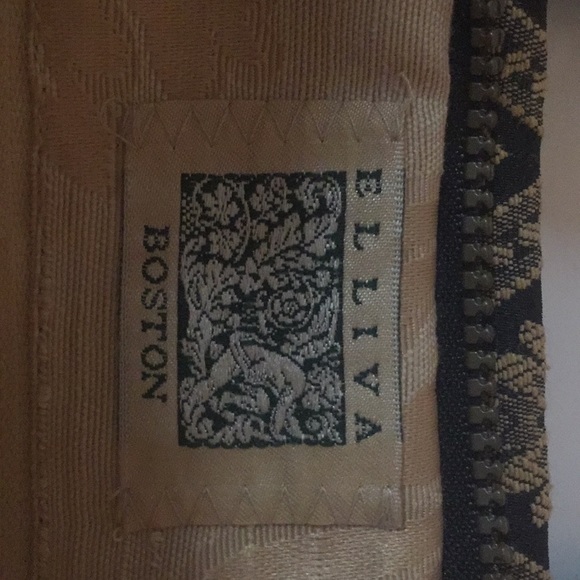 Elliva Boston - Picture 2 of 2